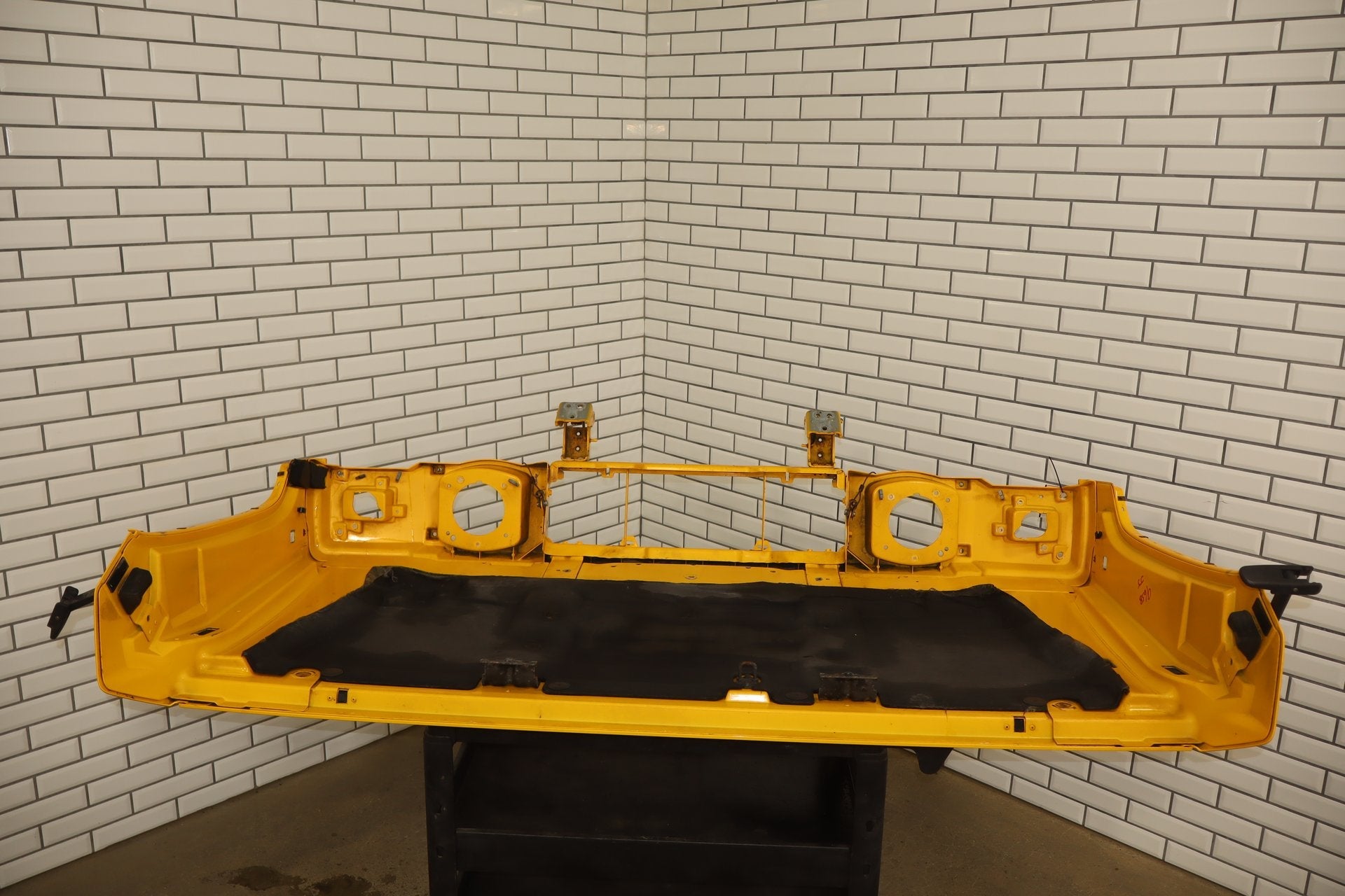 2003-2007 Hummer H2 Hood Yellow 43 15927860