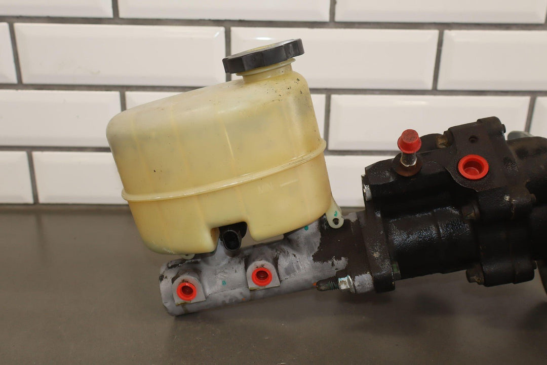 2003 - 2007 Hummer H2 Hydroboost Brake Power Booster Master Cylinder W/Reservoir