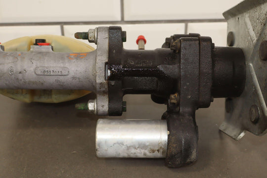 2003 - 2007 Hummer H2 Hydroboost Brake Power Booster Master Cylinder W/Reservoir