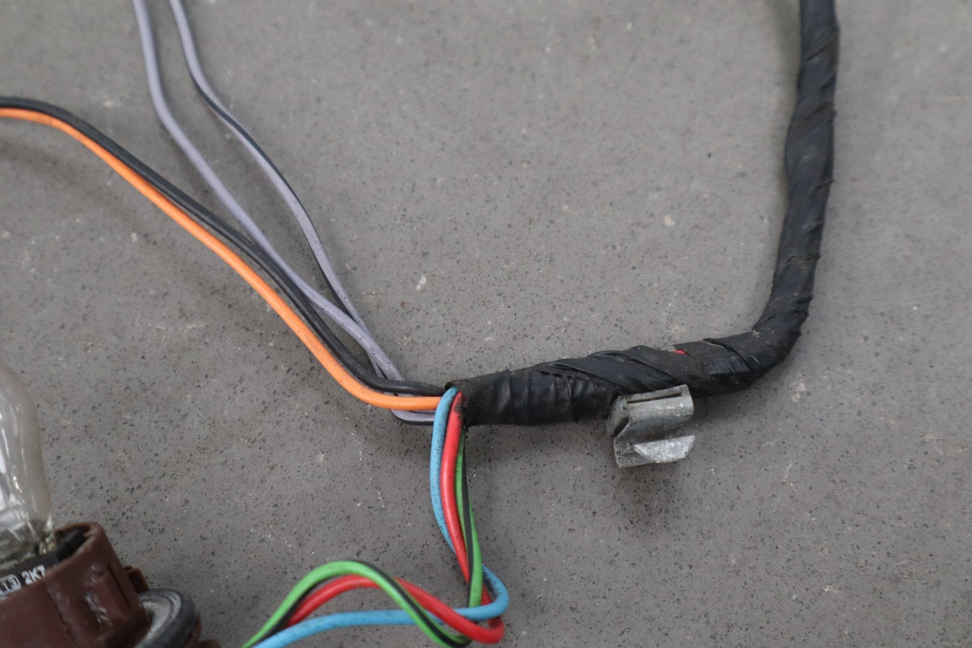 2003-2007 Hummer H2 - Left Driver Taillight Wiring Harness 12335954