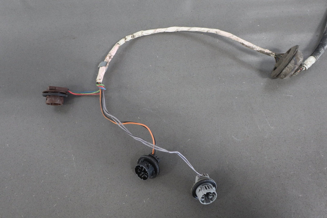 2003 - 2007 Hummer H2 - Left Driver Taillight Wiring Harness 12335954