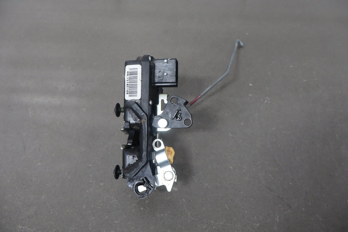 2003-2007 Hummer H2- Left Front Door Latch 15816392