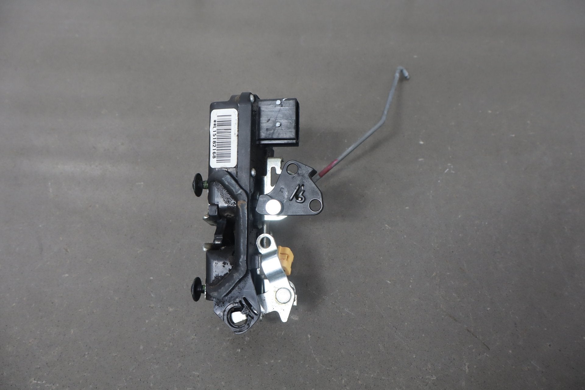 2003-2007 Hummer H2- Left Front Door Latch 15816392
