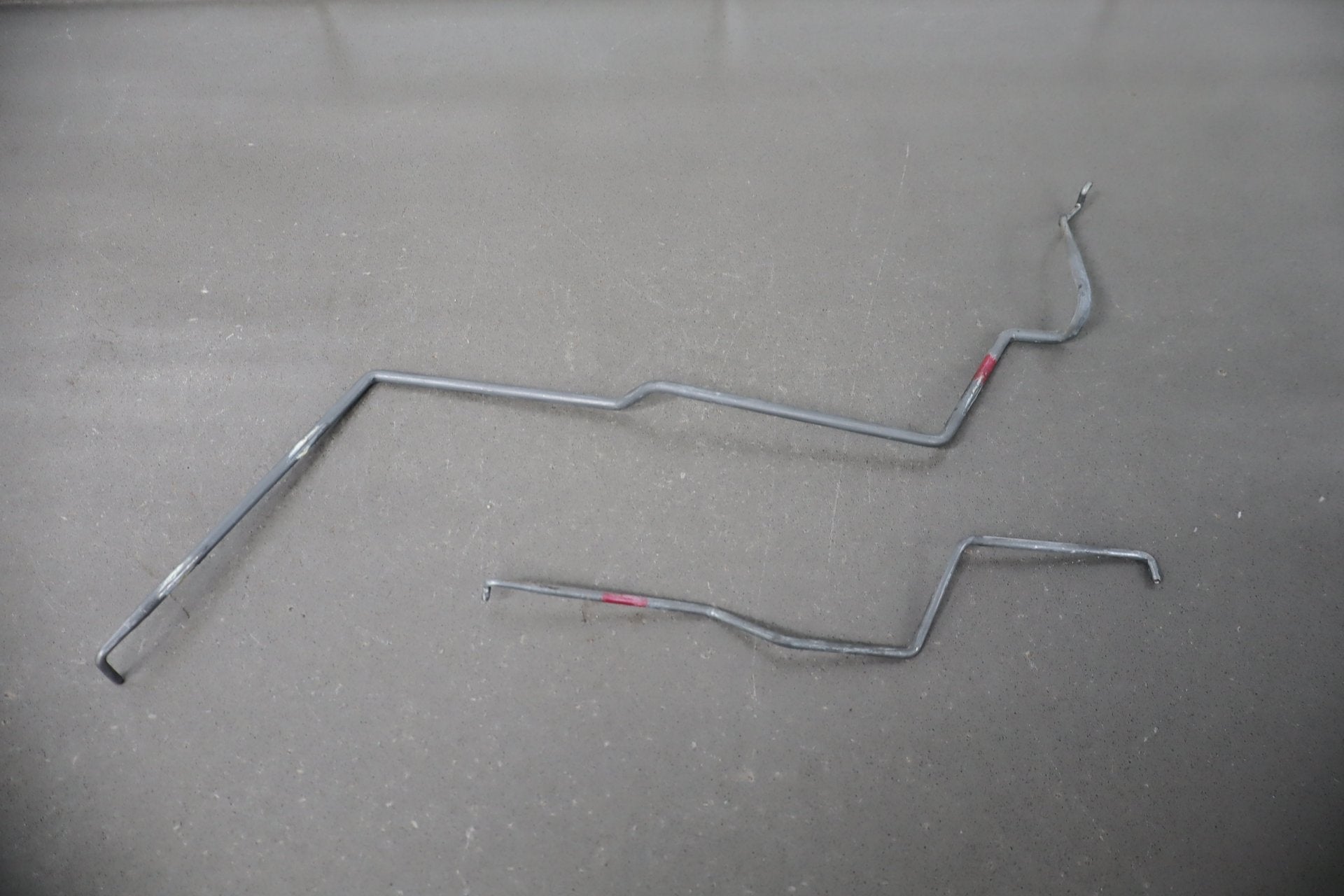 2003-2007 Hummer H2- Left Front Door Latch 15816392