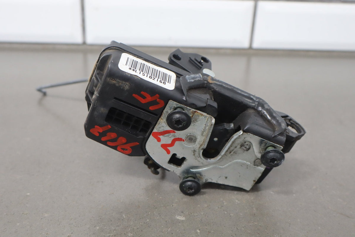 2003-2007 Hummer H2- Left Front Door Latch 15816392