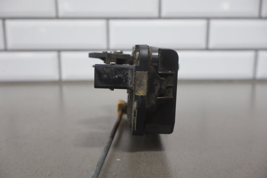 2003 - 2007 Hummer H2 - Left Front Door Latch 15816392