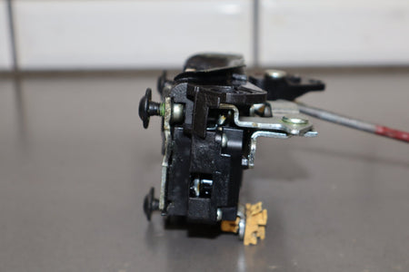 2003-2007 Hummer H2- Left Front Door Latch 15816392