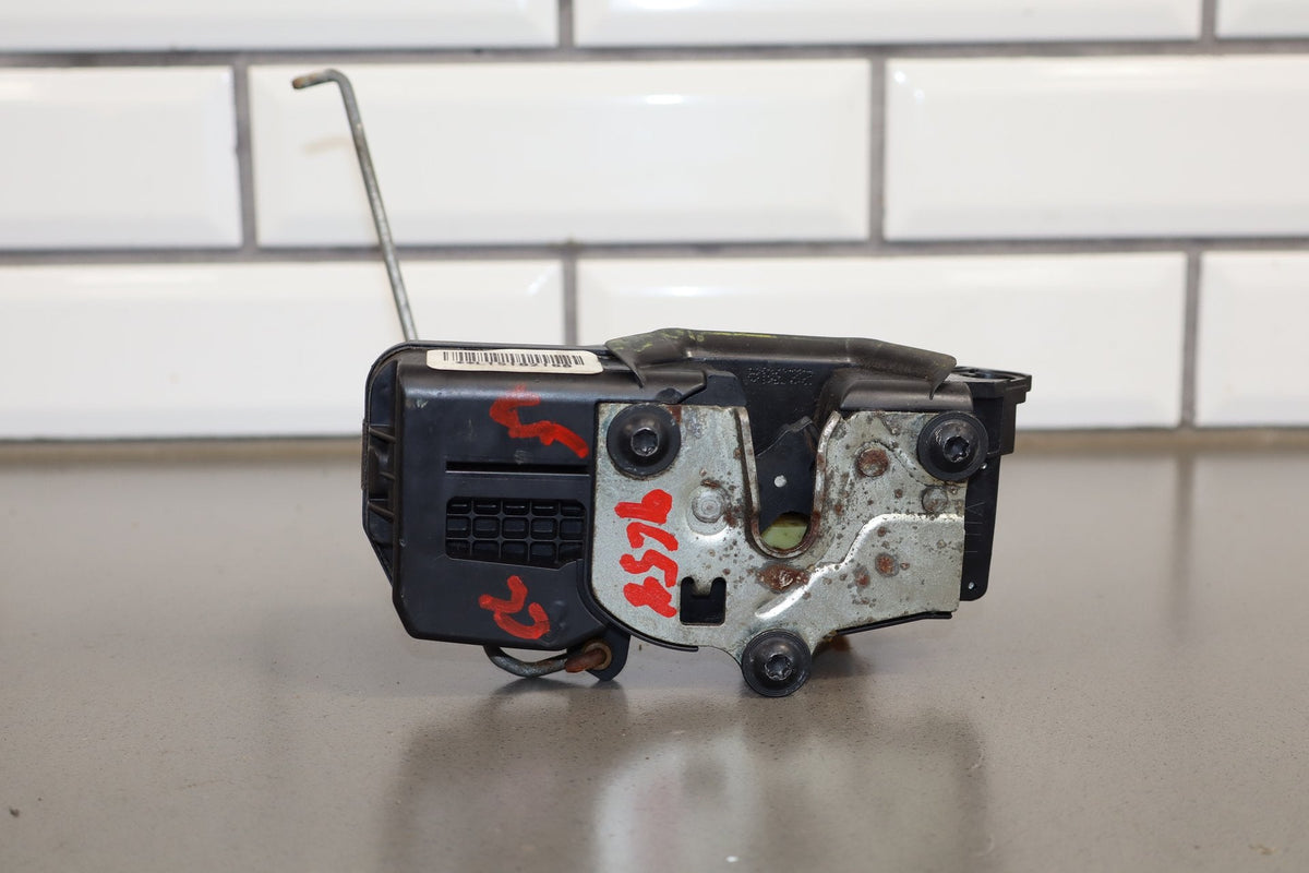2003-2007 Hummer H2- Left Front Door Latch 15816392