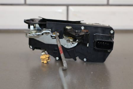 2003-2007 Hummer H2- Left Front Door Latch 15816392