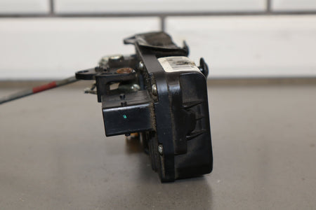 2003-2007 Hummer H2- Left Front Door Latch 15816392