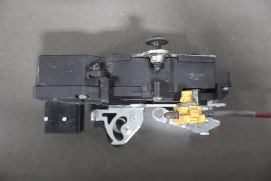 2003 - 2007 Hummer H2 - Left Front Door Latch 15816392