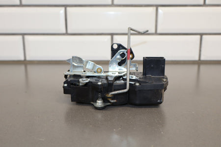 2003-2007 Hummer H2- Left Front Door Latch 15816392