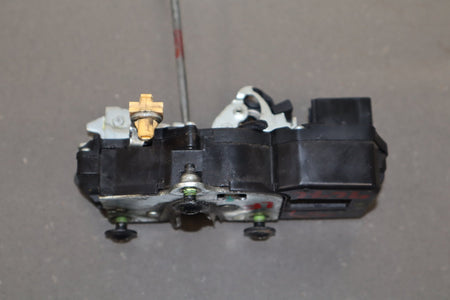 2003-2007 Hummer H2- Left Front Door Latch 15816392