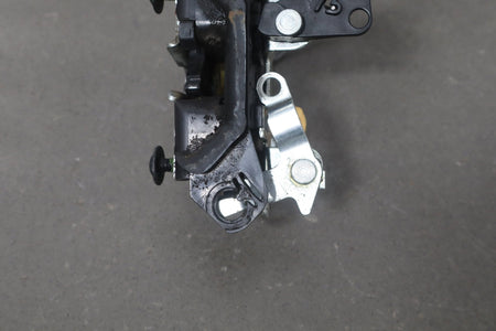 2003-2007 Hummer H2- Left Front Door Latch 15816392