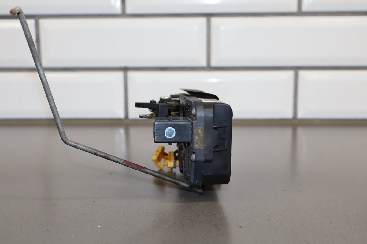 2003-2007 Hummer H2- Left Front Door Latch 15816392