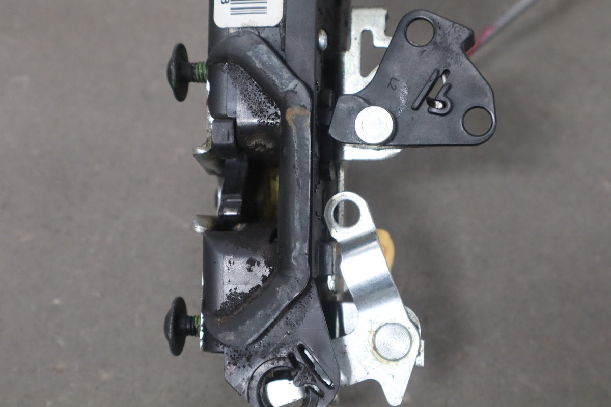 2003-2007 Hummer H2- Left Front Door Latch 15816392