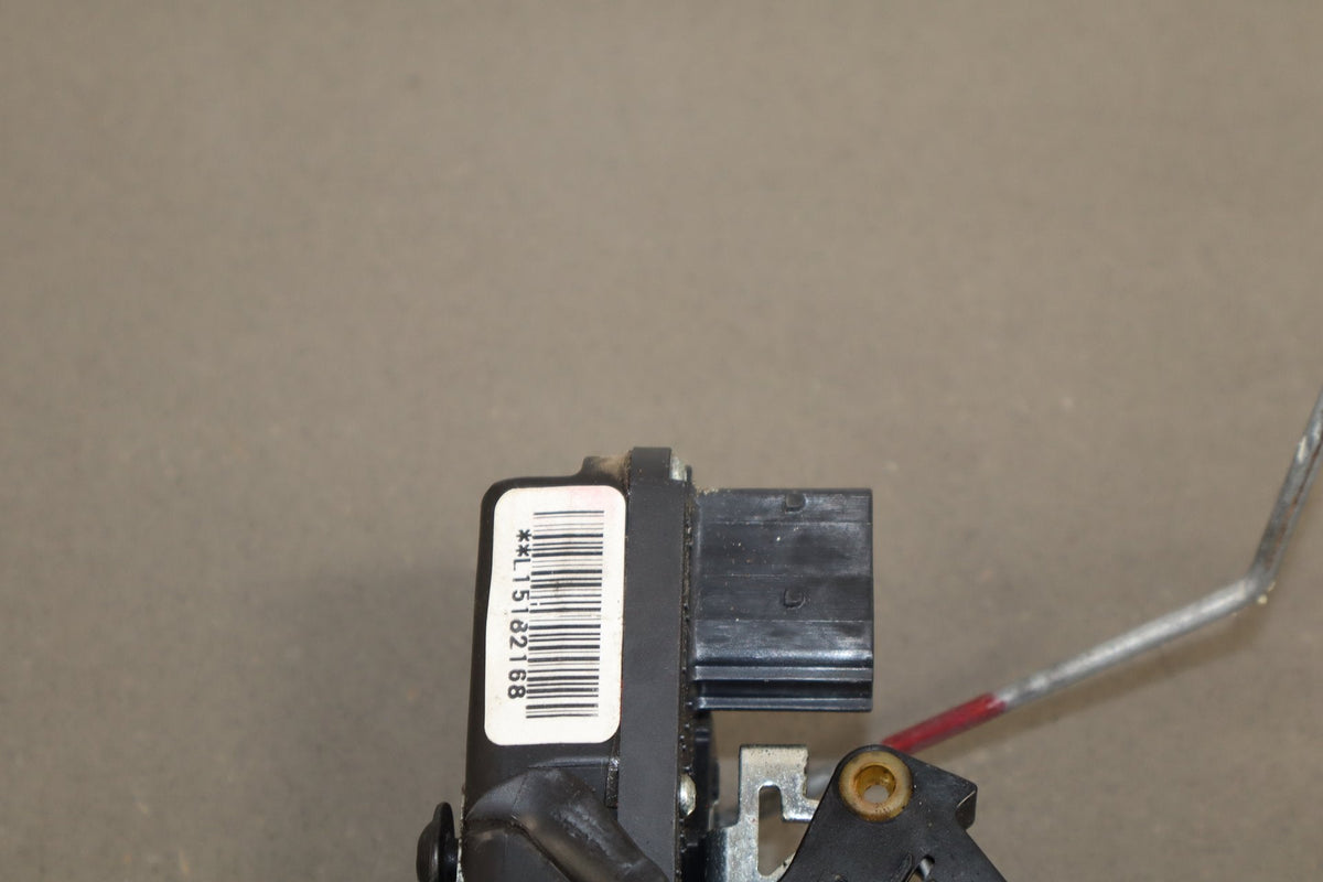 2003-2007 Hummer H2- Left Front Door Latch 15816392