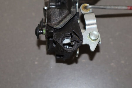2003-2007 Hummer H2- Left Front Door Latch 15816392