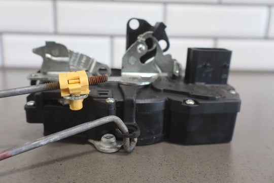 2003 - 2007 Hummer H2 - Left Front Door Latch 15816392