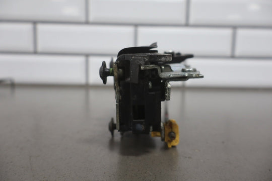 2003 - 2007 Hummer H2 - Left Front Door Latch 15816392