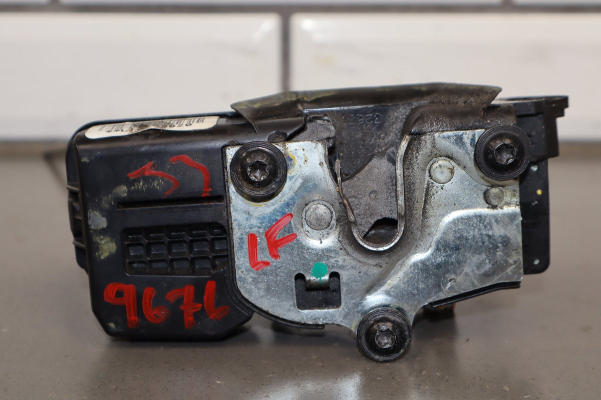 2003-2007 Hummer H2- Left Front Door Latch 15816392