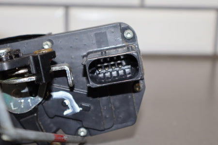 2003-2007 Hummer H2- Left Front Door Latch 15816392