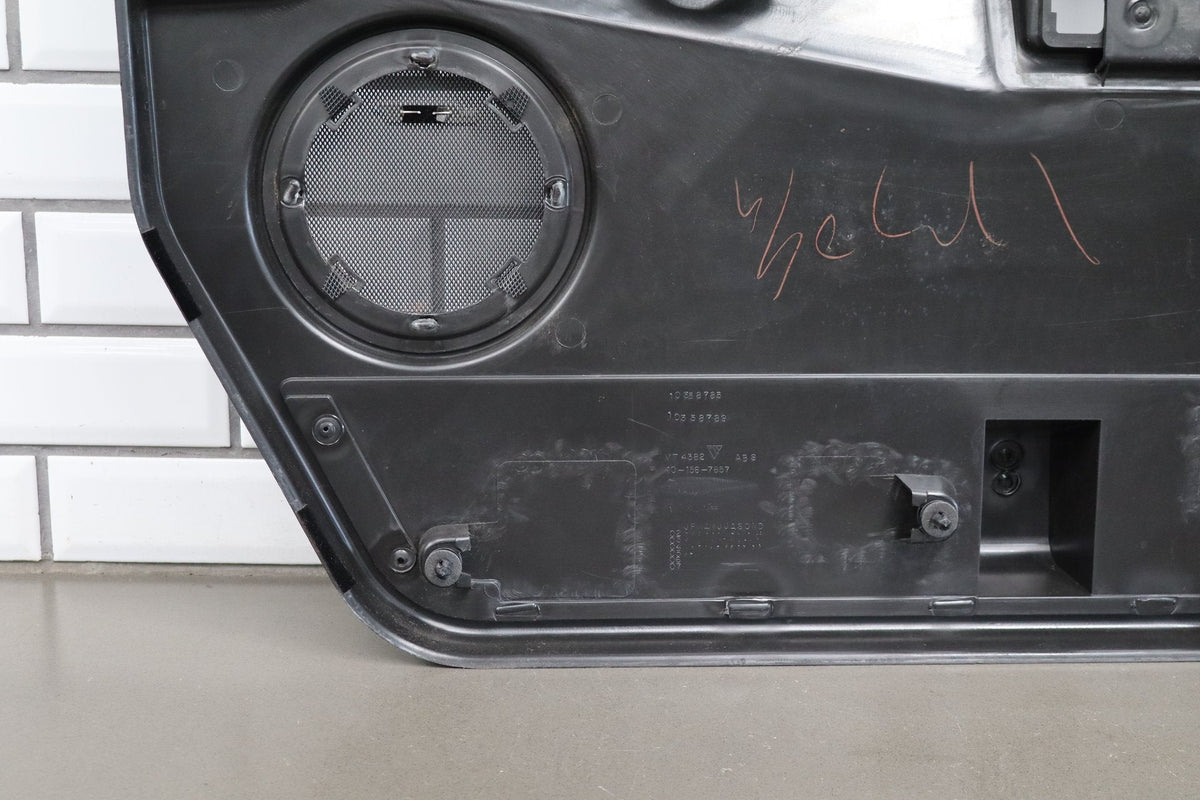 2003-2007 Hummer H2 - Left Front Door Trim Panel Ebony 48 15846876