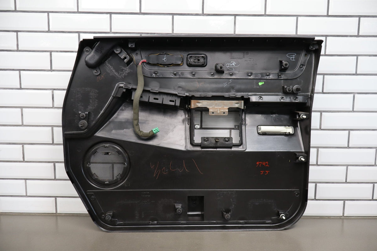2003-2007 Hummer H2 - Left Front Door Trim Panel Ebony 48 15846876