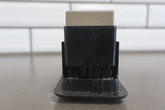 2003 - 2007 Hummer H2 - Left Front Master Window Switch W/ Bezel