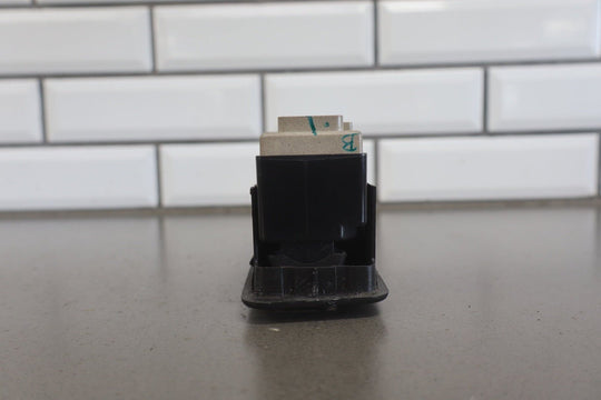 2003 - 2007 Hummer H2 - Left Front Master Window Switch W/ Bezel