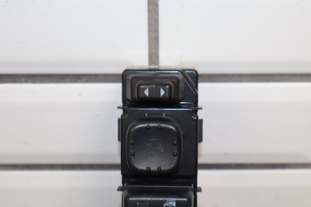 2003-2007 Hummer H2- Left Front Window Switch