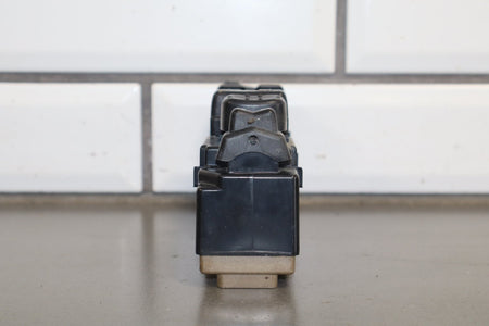 2003-2007 Hummer H2- Left Front Window Switch