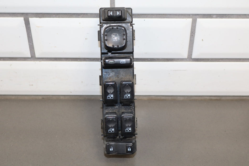 2003-2007 Hummer H2- Left Front Window Switch