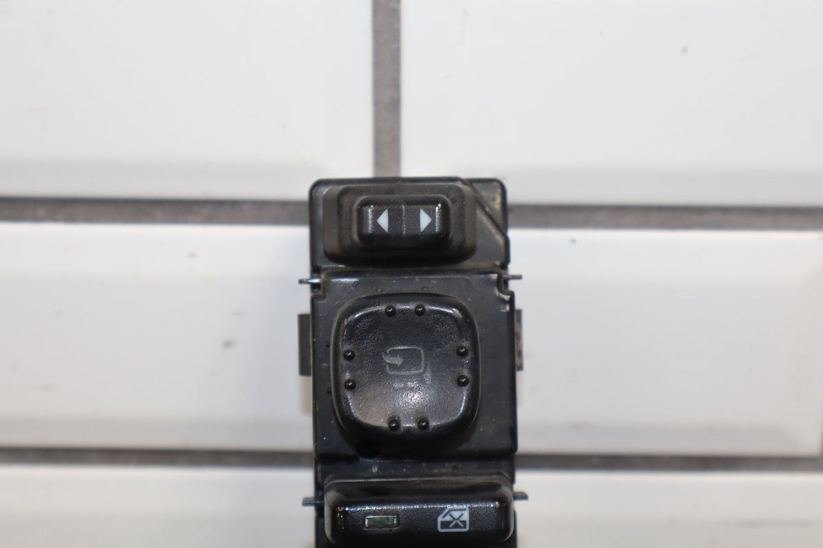 2003-2007 Hummer H2- Left Front Window Switch
