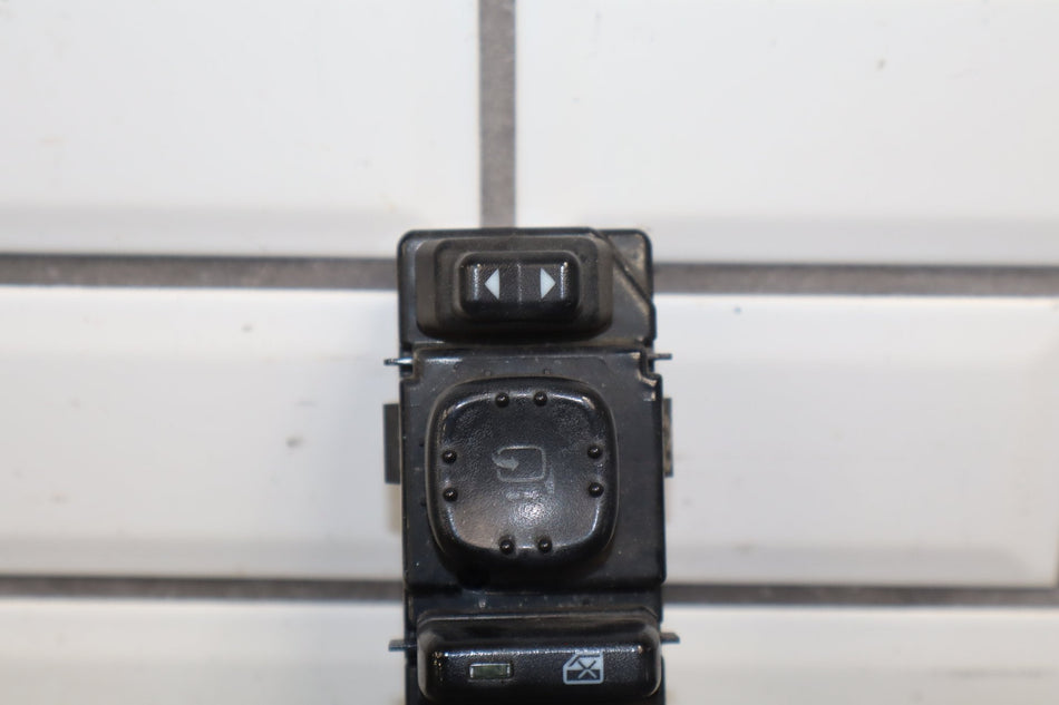 2003-2007 Hummer H2- Left Front Window Switch