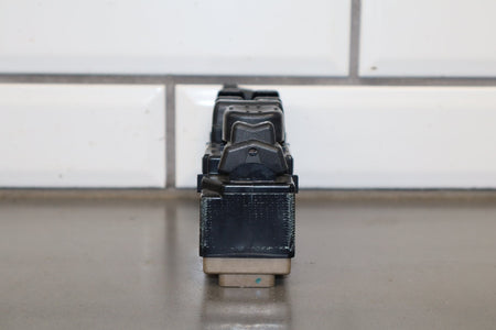 2003-2007 Hummer H2- Left Front Window Switch