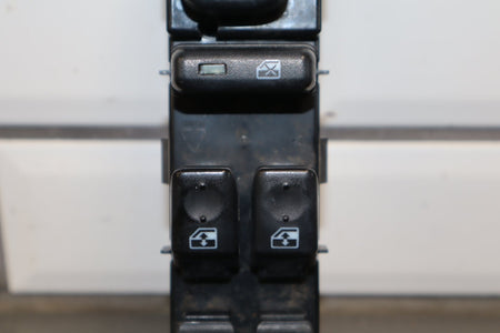 2003-2007 Hummer H2- Left Front Window Switch
