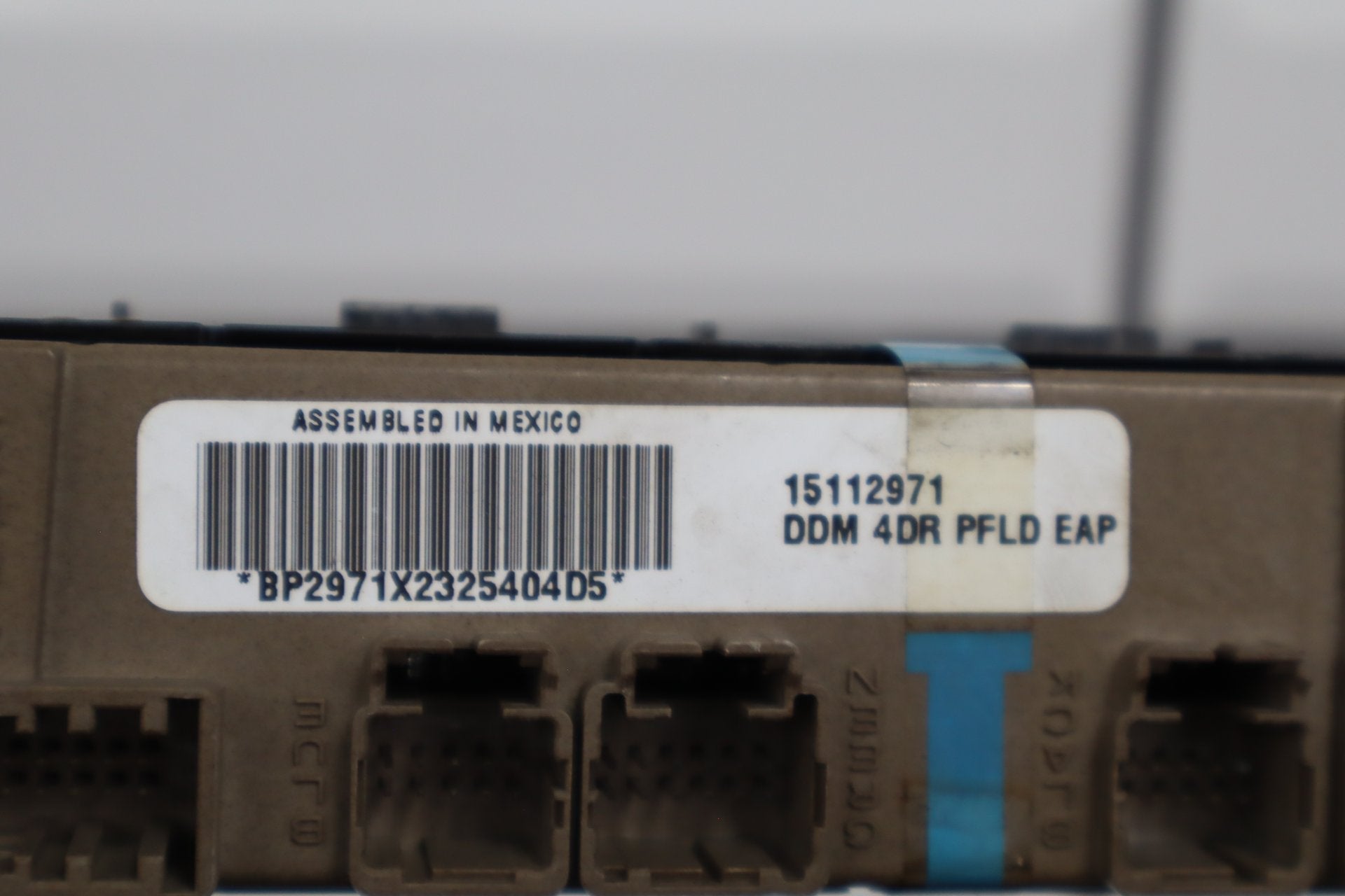 2003-2007 Hummer H2- Left Front Window Switch