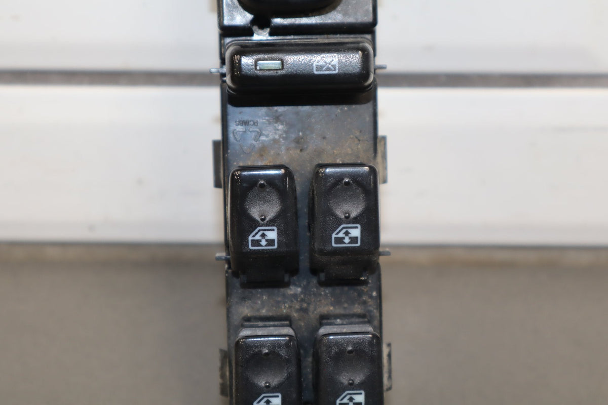 2003-2007 Hummer H2- Left Front Window Switch
