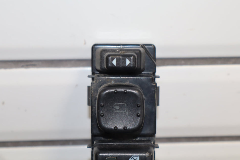 2003-2007 Hummer H2- Left Front Window Switch
