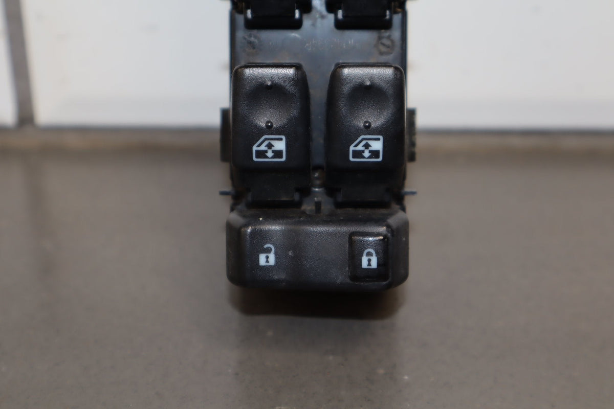 2003-2007 Hummer H2- Left Front Window Switch