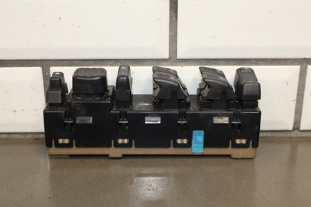 2003-2007 Hummer H2 - Left Front Window Switch W/ Bezel Black