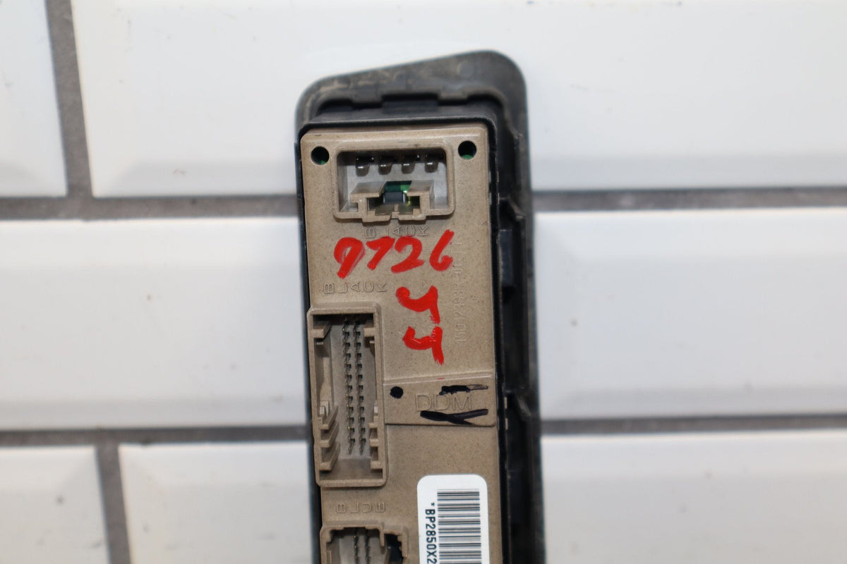 2003-2007 Hummer H2 - Left Front Window Switch W/ Bezel Wheat