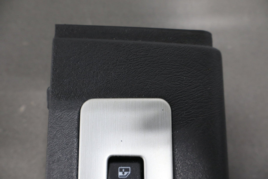 2003 - 2007 Hummer H2 - Left or Right Rear Window Switch 15093146