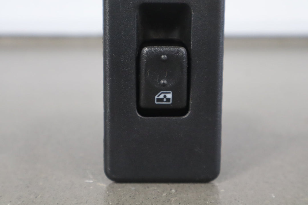 2003 - 2007 Hummer H2 - Left or Right Rear Window Switch 15093146