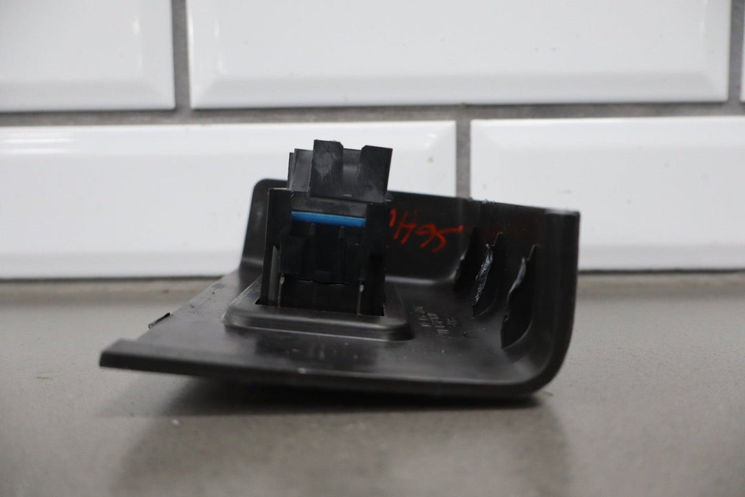 2003 - 2007 Hummer H2 - Left or Right Rear Window Switch 15093146