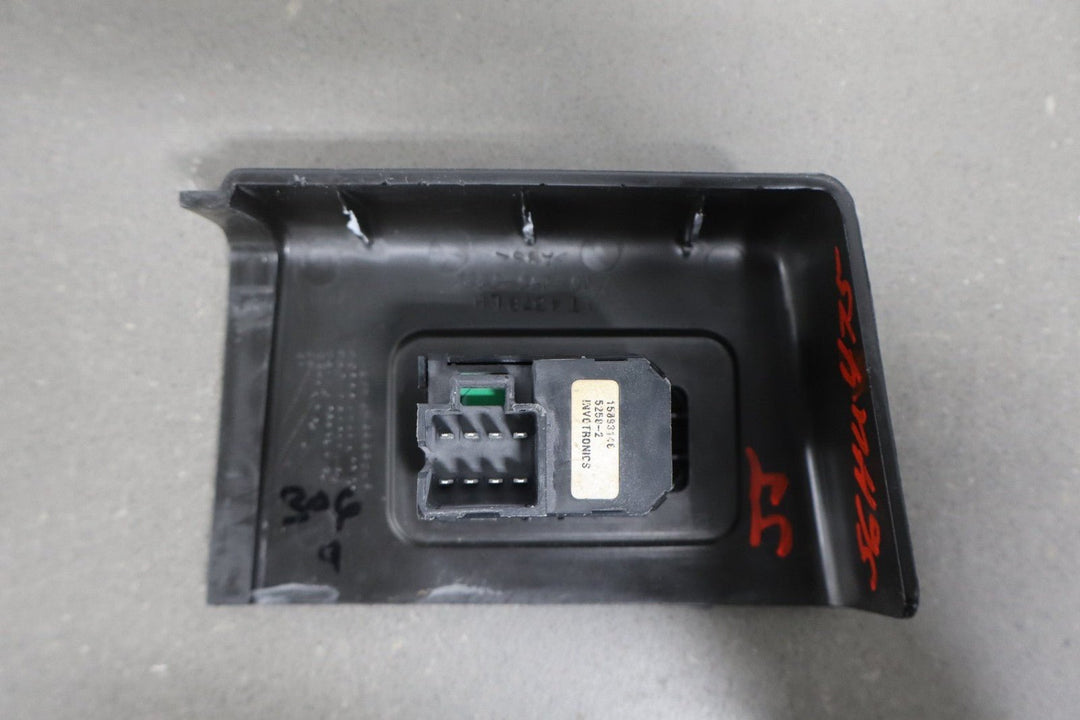 2003 - 2007 Hummer H2 - Left or Right Rear Window Switch 15093146
