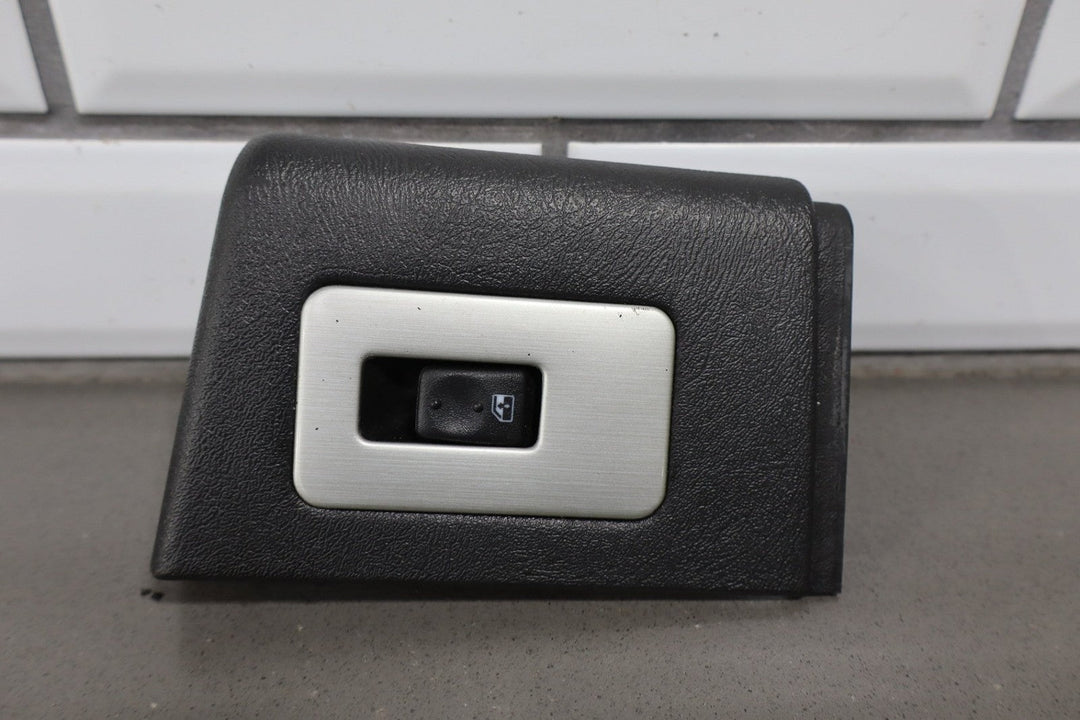 2003 - 2007 Hummer H2 - Left or Right Rear Window Switch 15093146