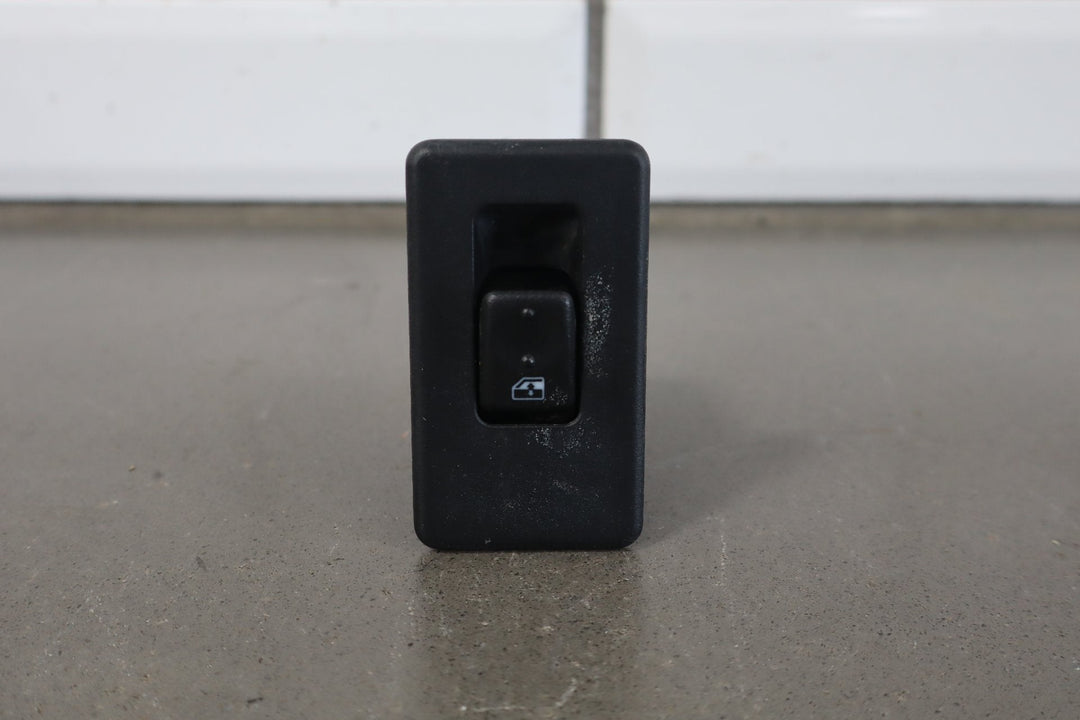 2003 - 2007 Hummer H2 - Left or Right Rear Window Switch 15093146