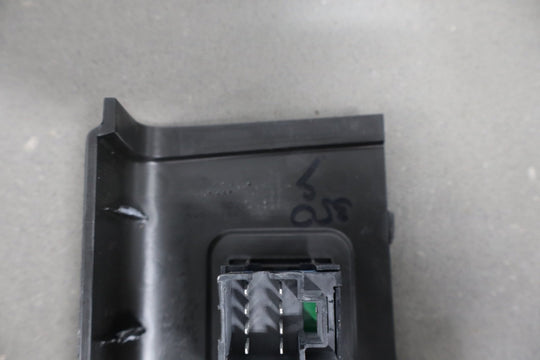 2003 - 2007 Hummer H2 - Left or Right Rear Window Switch 15093146